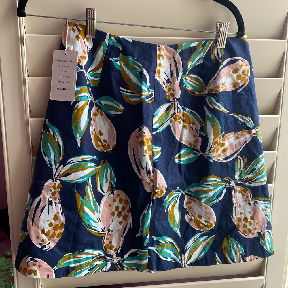 NEW Small Skirt